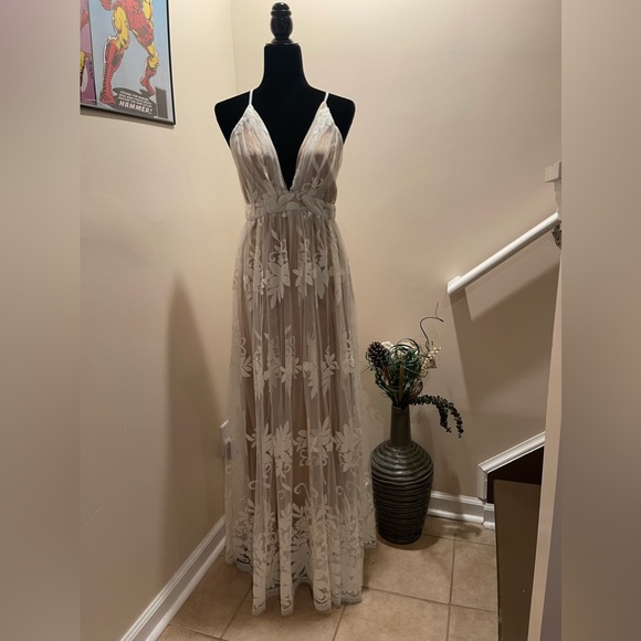 The Vintage Shop Dresses & Skirts - EUC- The Vintage Shop Lace Maxi/Long Dress